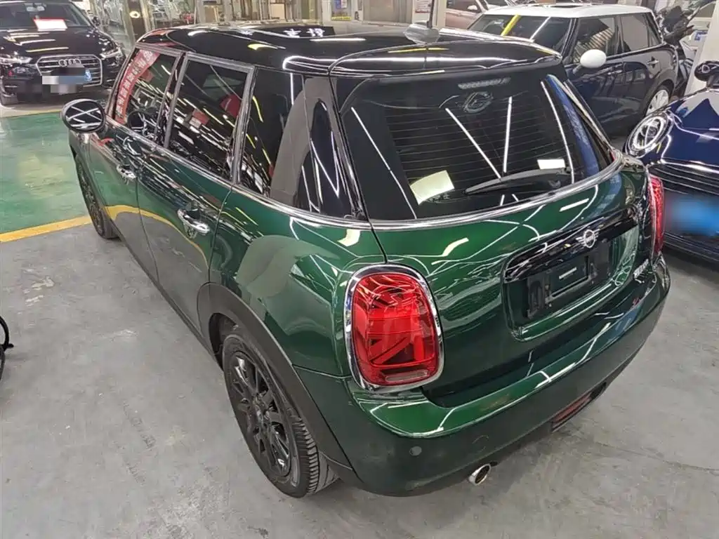 MINI 1.5 T COOPER Classic 5-door
