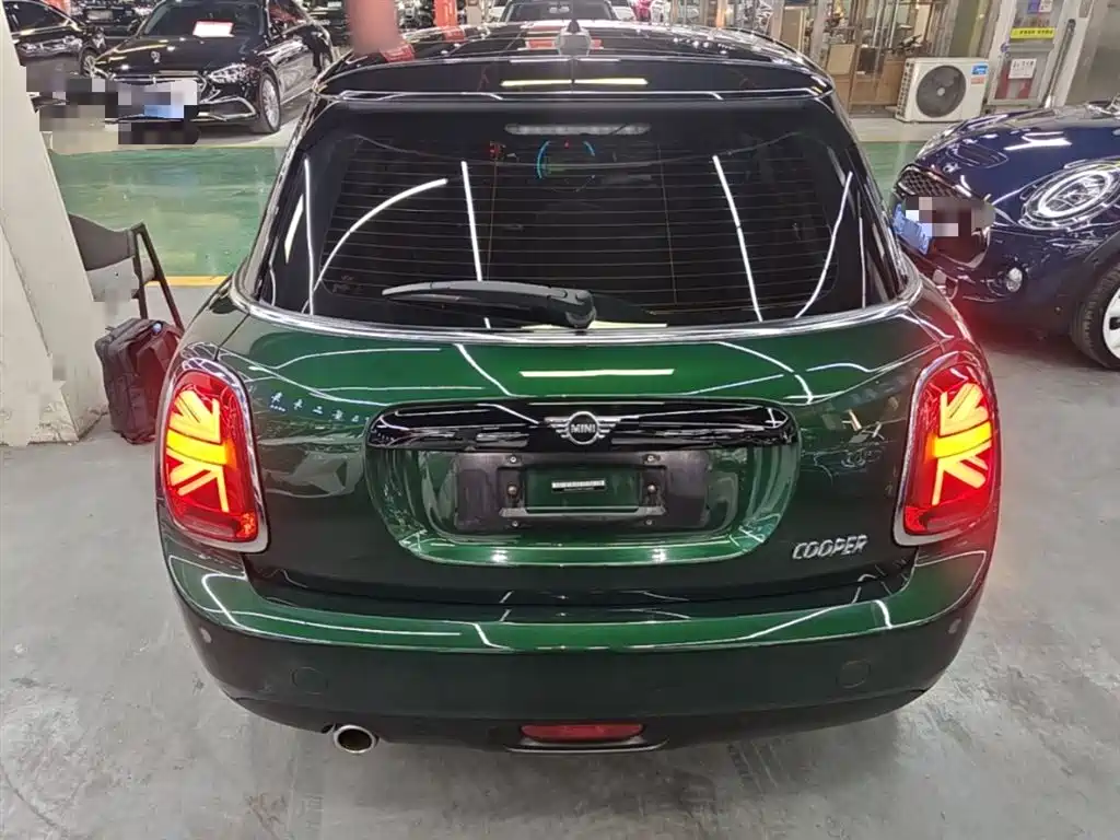 MINI 1.5 T COOPER Classic 5-door