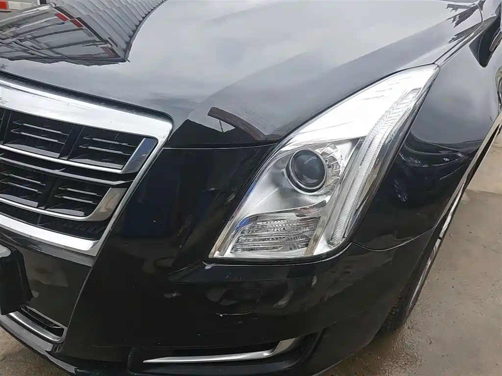 Cadillac XTS 28 T Tech