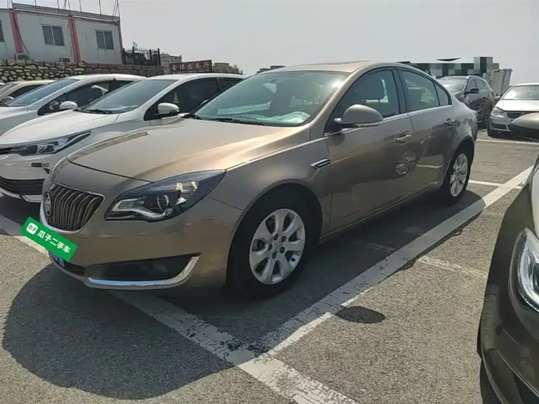 Buick Regal 2.0 L Leading Fashion