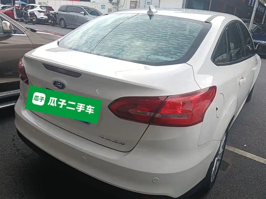 Focus Sedan 1.6 L Auto Style