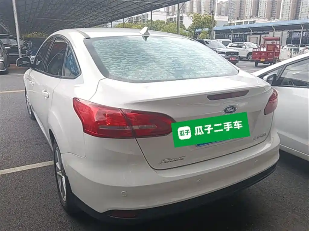 Focus Sedan 1.6 L Auto Style