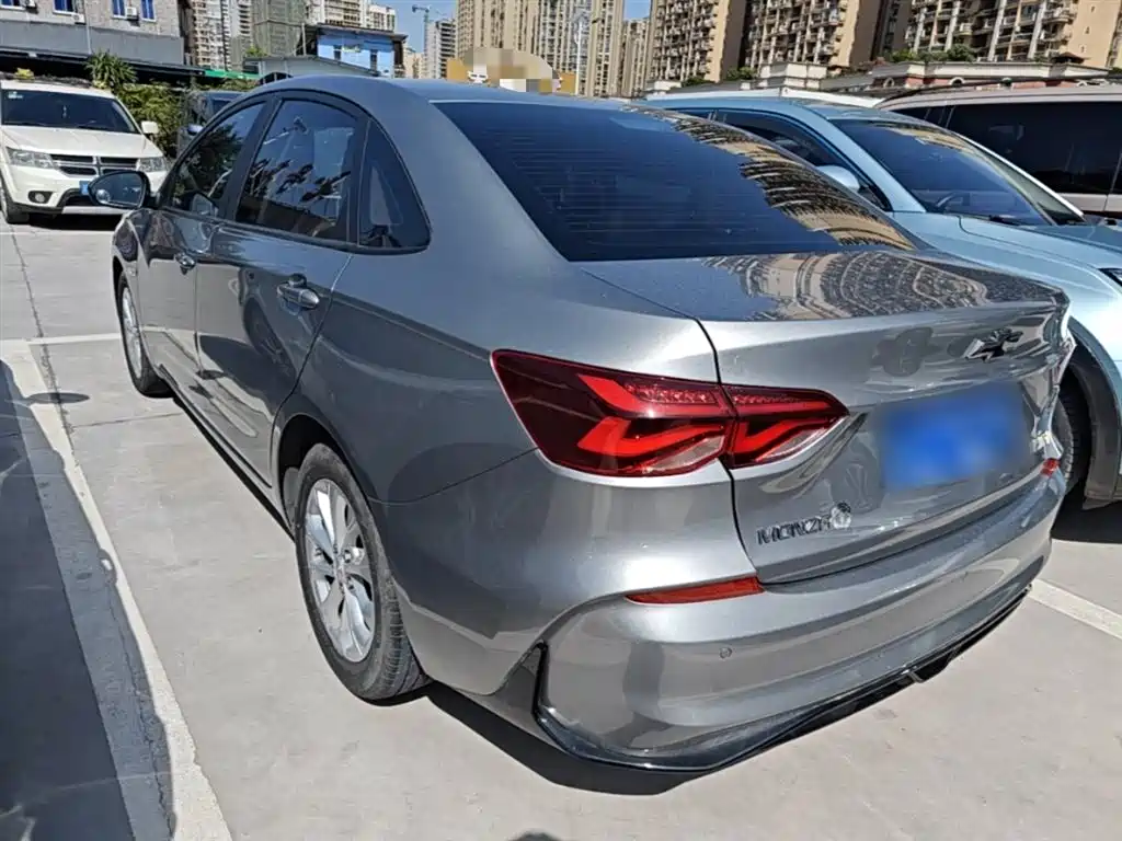 Monza 1.5 L DCT Joy