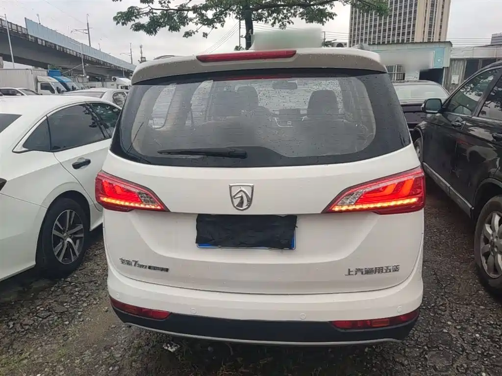 Baojun 730 1.8 L iAMT Luxury 7-seat