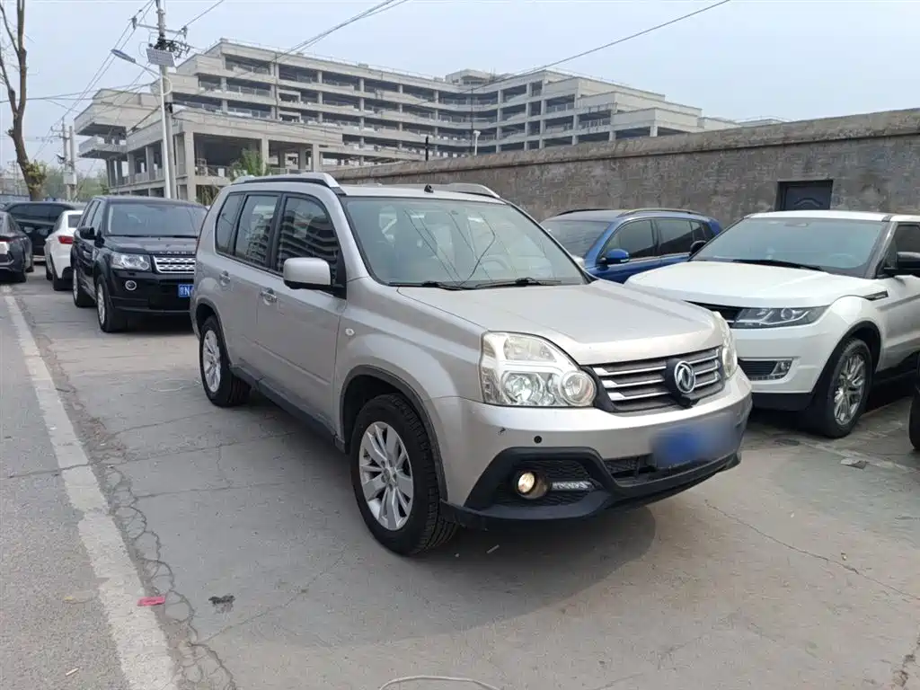 Dongfeng Fengdu MX6 东风风度MX6 2015款 2.0 L CVT四驱梦想版