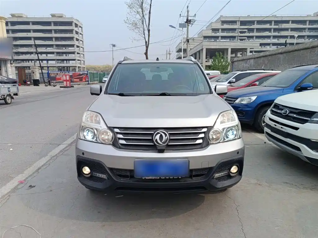Dongfeng Fengdu MX6 东风风度MX6 2015款 2.0 L CVT四驱梦想版