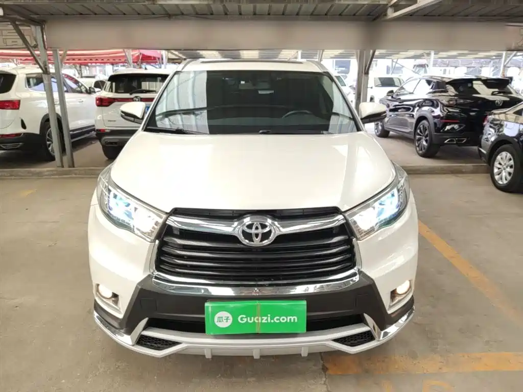 Highlander 2.0 T 4 WD Luxury 7-seat