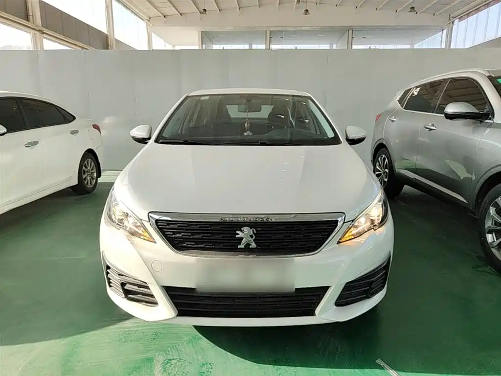 Peugeot 308 1.6 L Manual Fashion