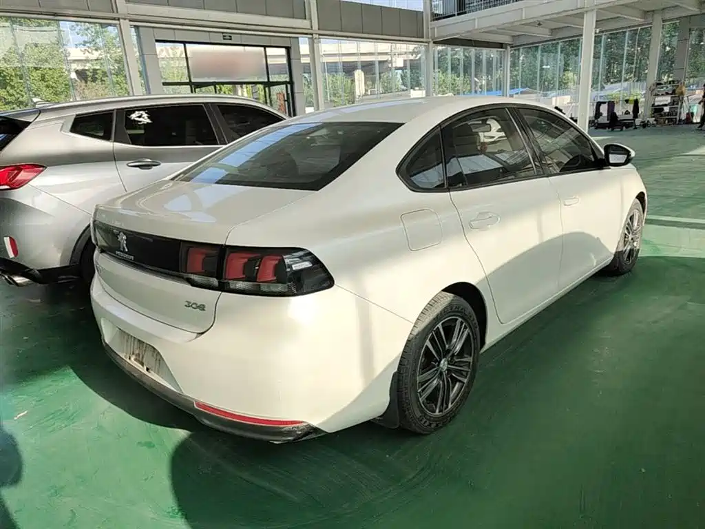 Peugeot 308 1.6 L Manual Fashion