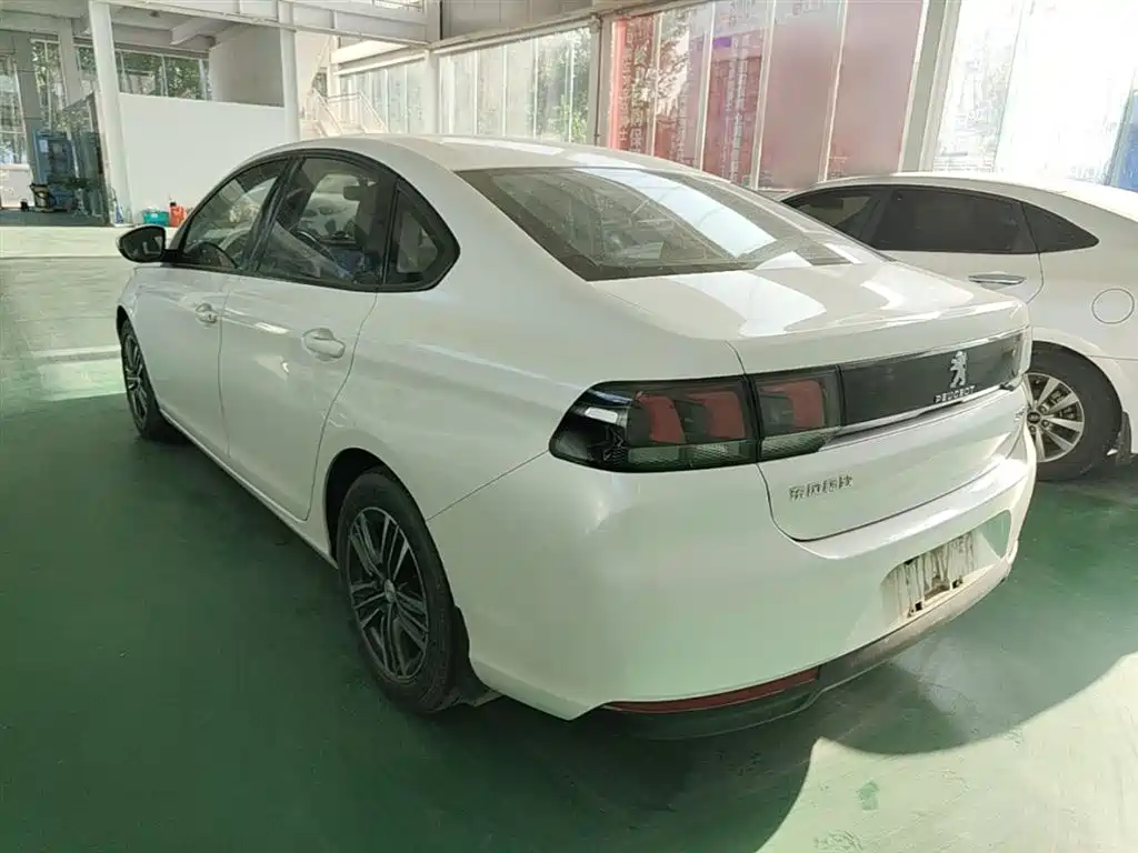 Peugeot 308 1.6 L Manual Fashion