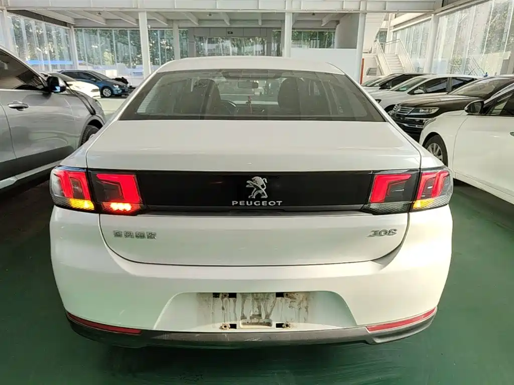 Peugeot 308 1.6 L Manual Fashion