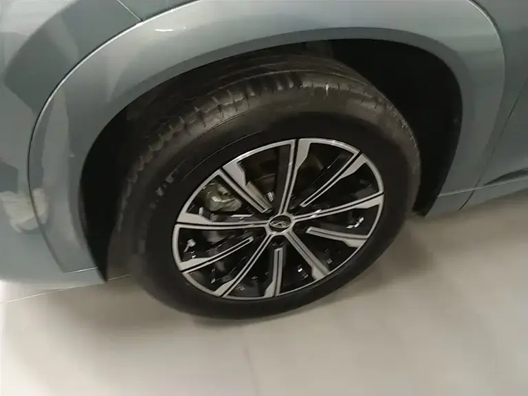 Chery Tiggo 9 2.0 T DCT 2 WD Leading 5-seat