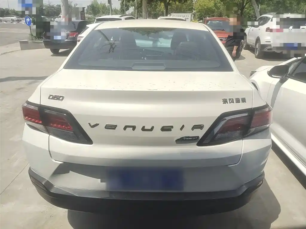 Venucia D60 100 K Glory 1.6 L XL CVT Star Cool CN-VI