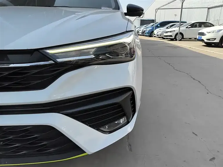 Roewe i5 Facelift 1.5 L CVT Diamond
