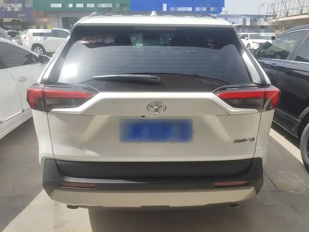 RAV4 2.0 L CVT 2 WD Style Plus