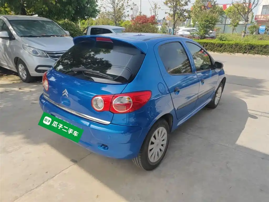 Citroën C2 雪铁龙C2 2012款 1.4 L 手动舒适型