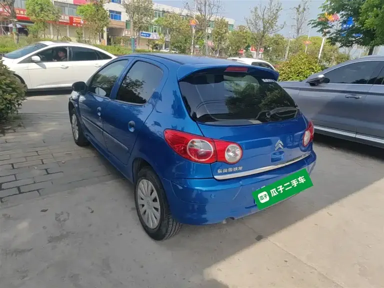 Citroën C2 雪铁龙C2 2012款 1.4 L 手动舒适型