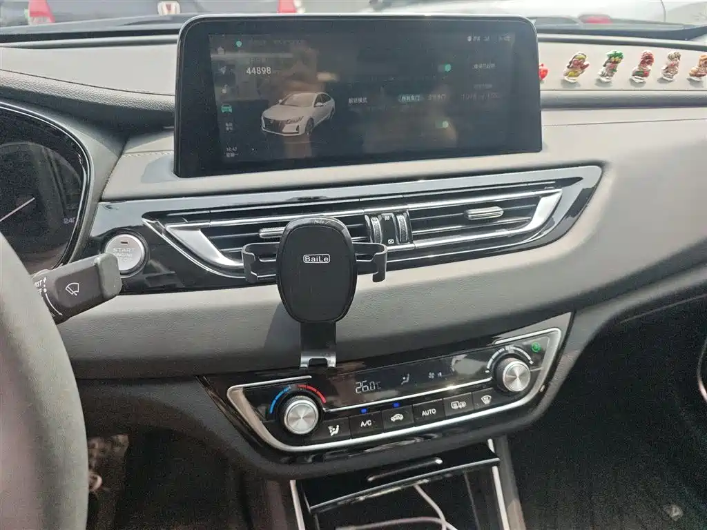 Ruicheng CC Blue Whale 1.5 T DCT Luxury