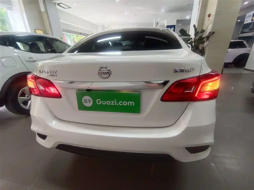 Sylphy Classic 1.6 XE CVT Comfort