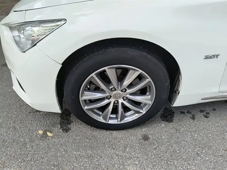 Infiniti Q50 L 2.0 T Comfort