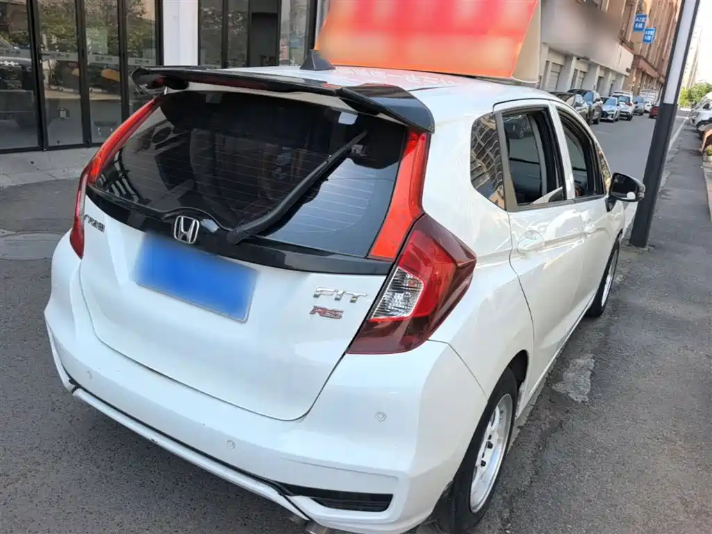 Fit 1.5 L CVT Comfort