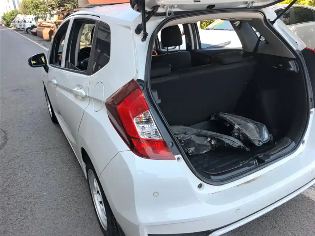 Fit 1.5 L CVT Comfort