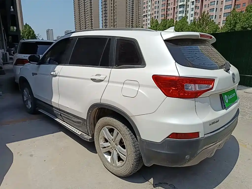 Changan CS75 2.0 L Manual Luxury CN-V