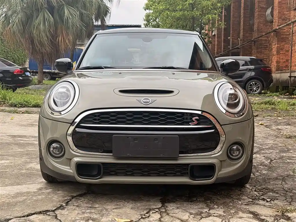 MINI 2.0 T COOPER S Classic 5-door