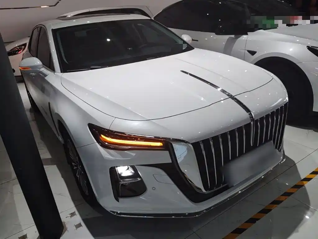 Hongqi H5 2.0 T Auto Connected Flagship Enjoyment