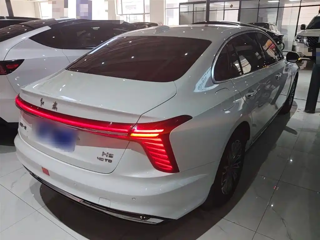 Hongqi H5 2.0 T Auto Connected Flagship Enjoyment