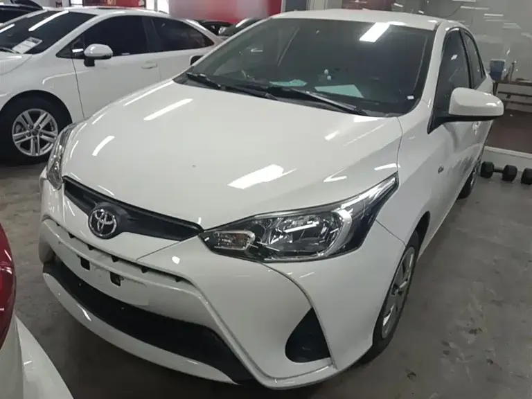 Toyota YARiS L Zhixiang 1.5 L CVT Leading