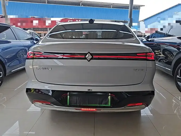 Baojun Xiangjing PHEV 140 km Luxury