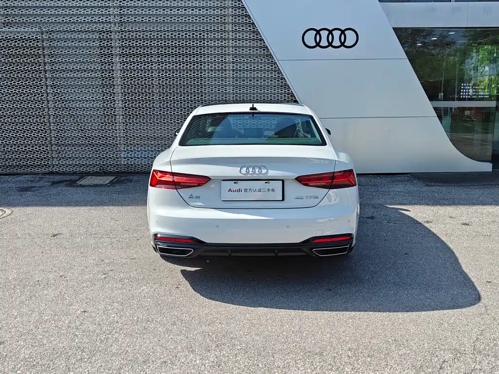 Audi A5 (Import) Coupe 40 TFSI Fashion Dynamic