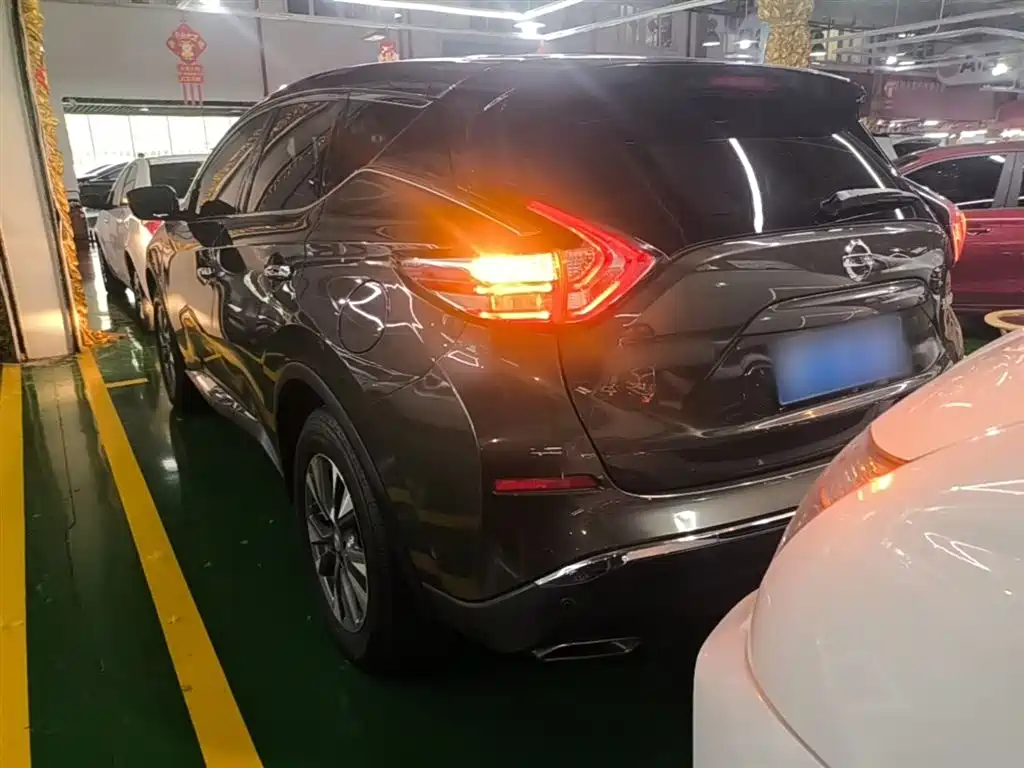 Murano 2.5 L XE 2 WD Elite