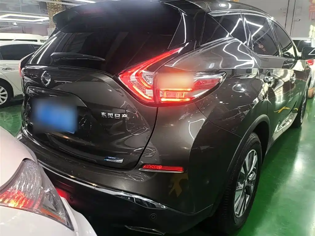 Murano 2.5 L XE 2 WD Elite