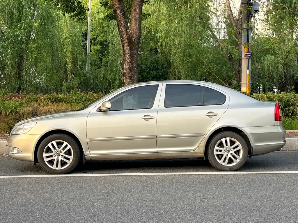 Octavia 明锐 2013款 1.6 L 自动逸致版