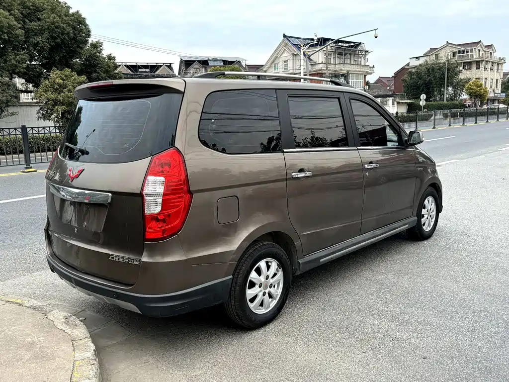 Wuling Hongguang 1.5 L S Comfort