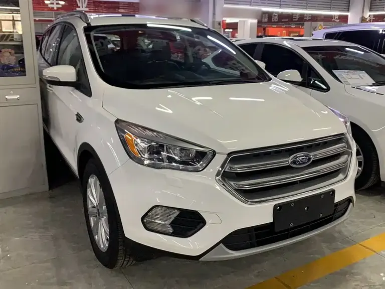 Ford Kuga EcoBoost 180 2 WD Grand Wing