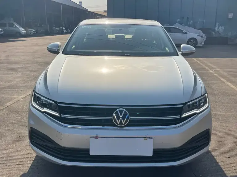 Volkswagen Bora 1.5 L Auto Fashion Connected