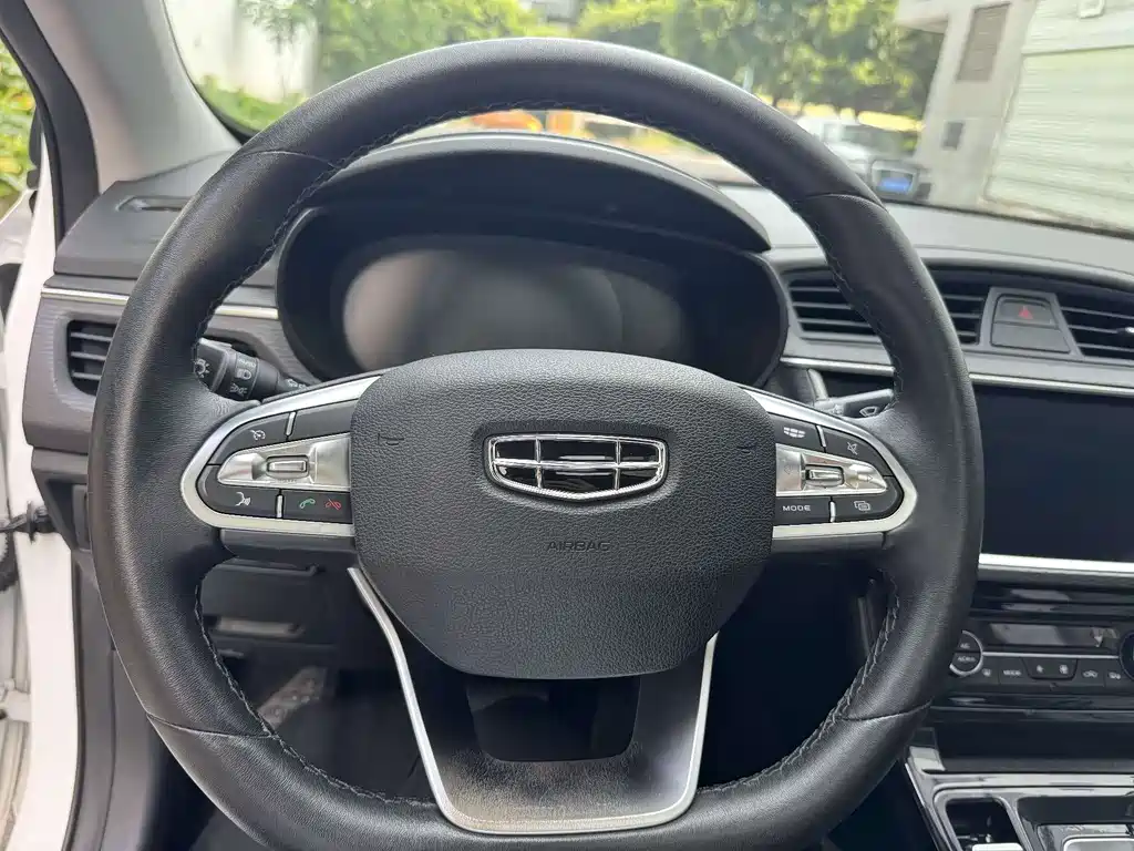 Emgrand GL 1.5 T DCT Luxury