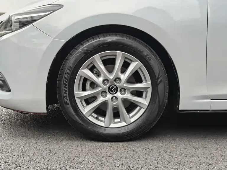 Mazda 3 Axela Sedan 1.5 L Auto Luxury CN-V