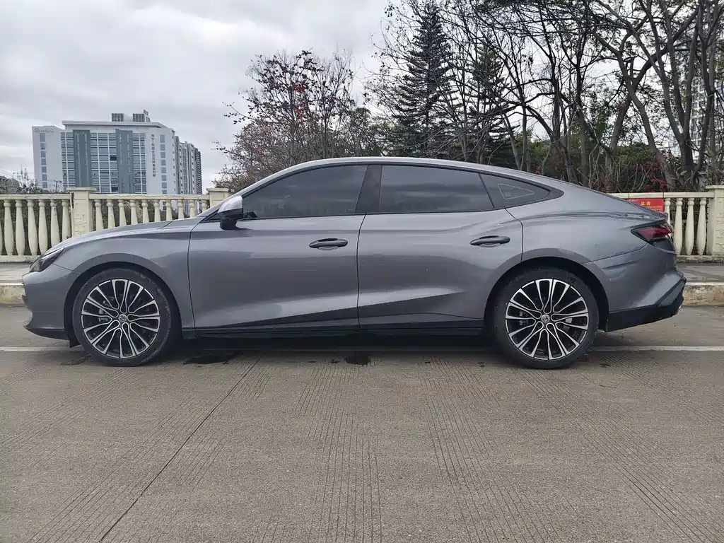 MG7 2.0 T Auto Beauty Hunter Luxury Enjoyment