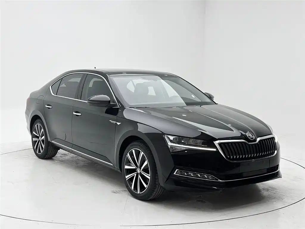 Superb Facelift TSI280 DSG Premium