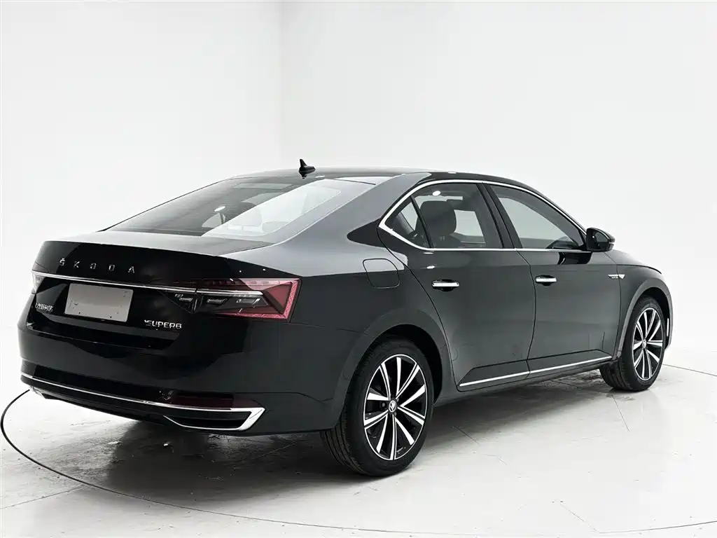 Superb Facelift TSI280 DSG Premium