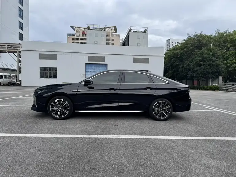 Chery Arrizo 8 1.6 T DCT Elegant