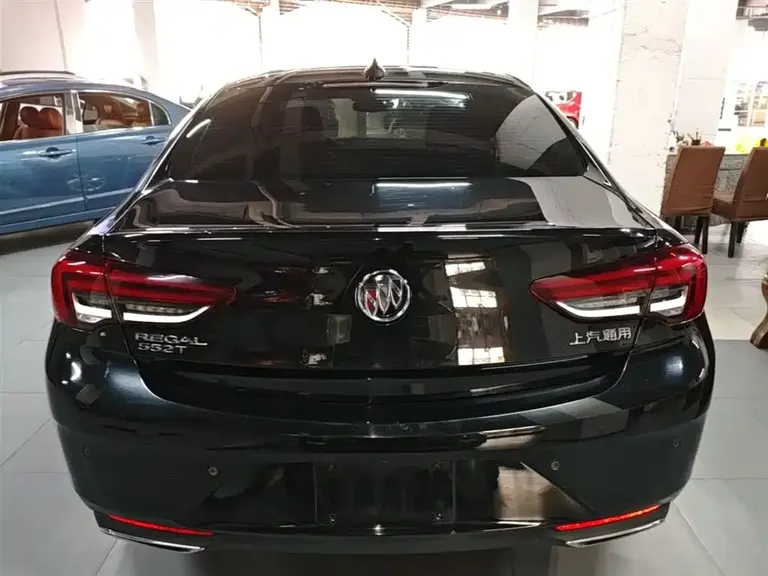 Buick Regal 552 T Luxury