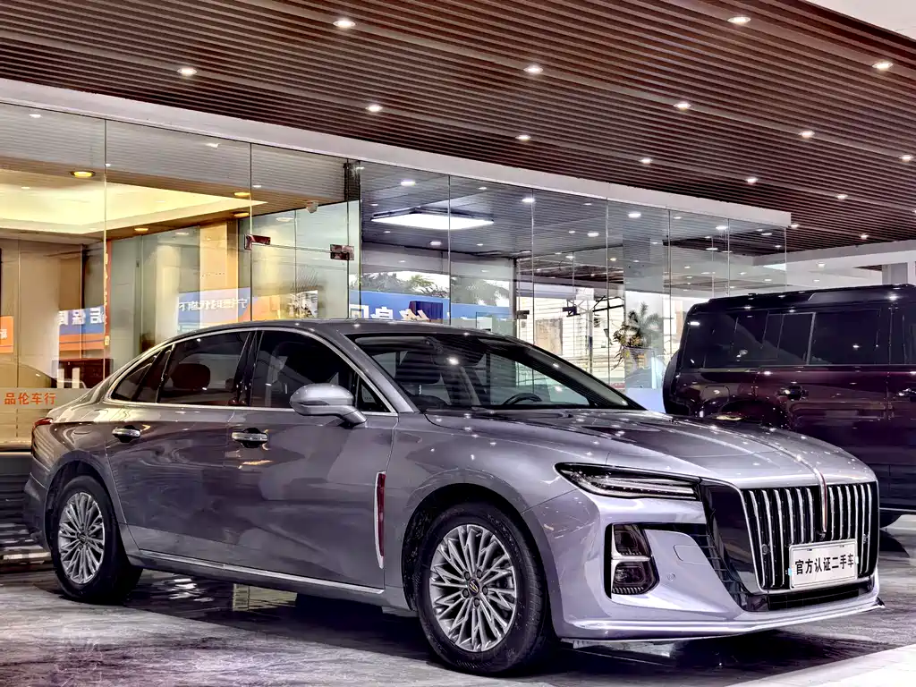 Hongqi H5 2.0 T Auto Connected Flagship Enjoyment