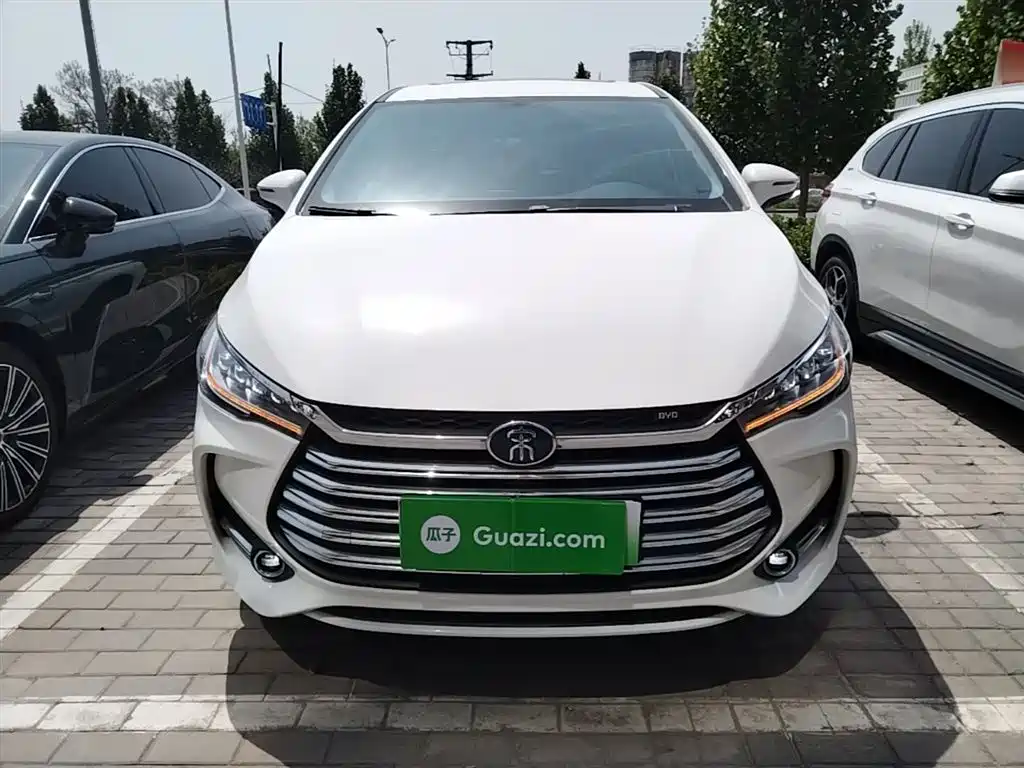 Song MAX NEV 宋MAX新能源 2019款 DM 1.5 T 智联致进型 7座 国VI