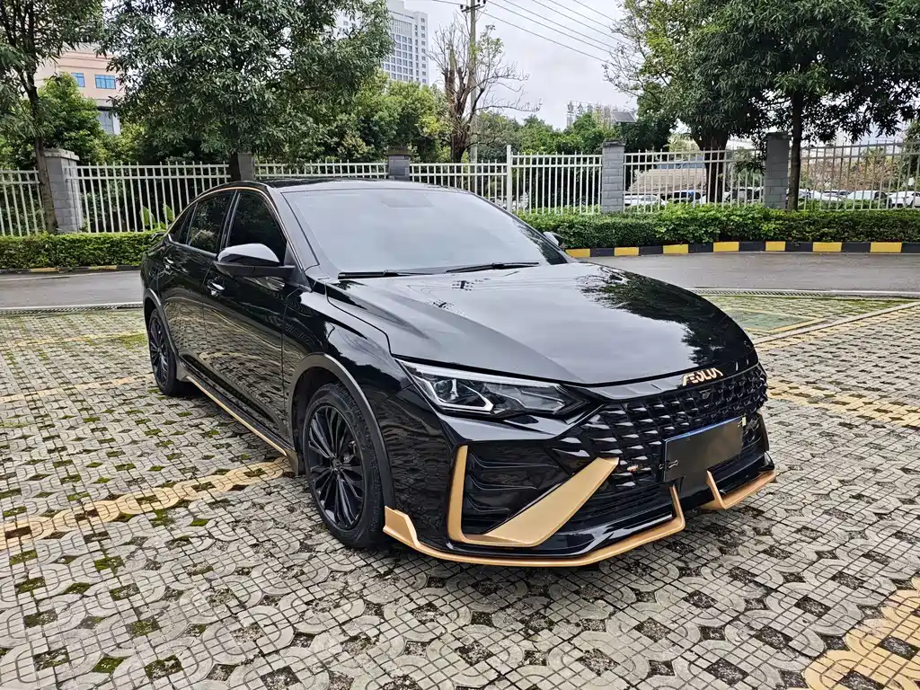 Yixuan MAX 1.5 T Dark Night Holy Light (Hybrid)