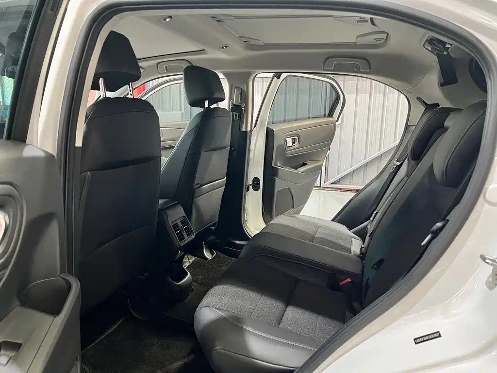 Vezel 1.5 L CVT Tech